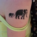 Elefanten Familie mit Airbrush Tattoos