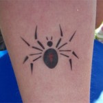 Airbrush Tattoo mit Kreuzspinne