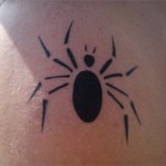 Airbrush Tattoo als Spinne auf der Schulter