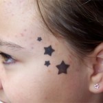 Airbrush Sterne Tattoo am Kopf
