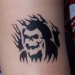 Totenkopf als Airbrush Tattoo